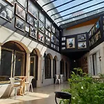 The Literary Man Hotel Óbidos