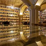 Отель The Literary Man 4*