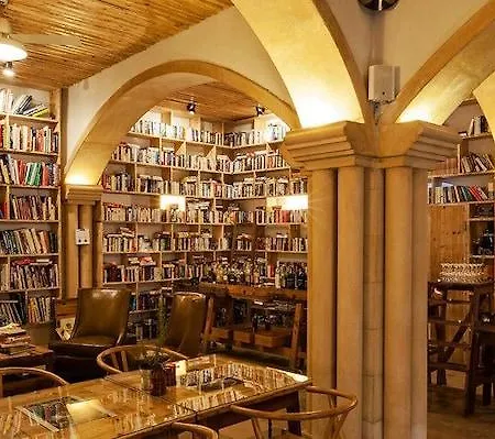 Hotel The Literary Man 4*