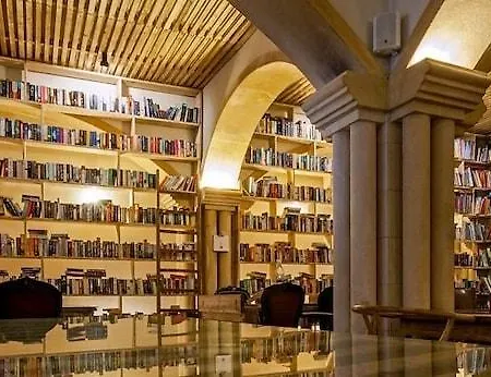 Hotel The Literary Man