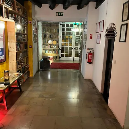 Hotel The Literary Man