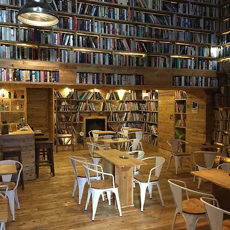 Hotel The Literary Man