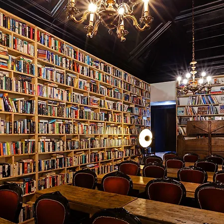 Hotel The Literary Man